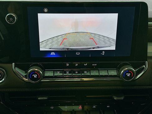 Used 2024 Chevrolet Colorado LT w/ LT Convenience Package image 22