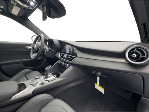 New 2026 Alfa Romeo Giulia w/ Driving Assist Package RWD image 31