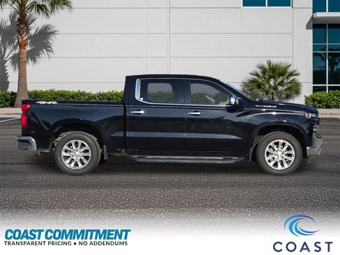 Used 2019 Chevrolet Silverado 1500 LTZ w/ LTZ Convenience Package AWD/4WD image 5