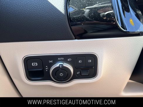 Used 2025 Mercedes-Benz GLA 250 4MATIC image 30