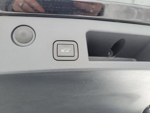 Used 2025 Chevrolet Equinox LT w/ Convenience Package II image 25