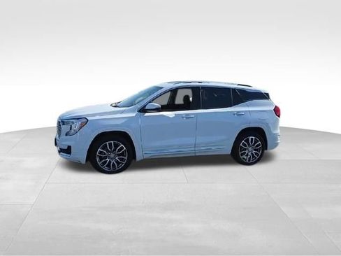 Used 2022 GMC Terrain Denali w/ LPO, Floor Liner Package image 8