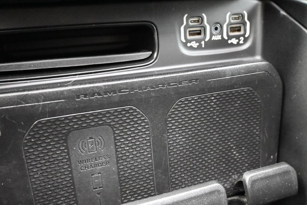 Used 2022 RAM 1500 Laramie AWD/4WD image 16