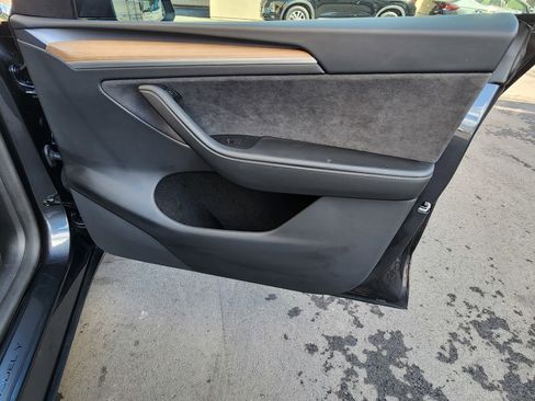 Used 2024 Tesla Model Y Long Range image 51