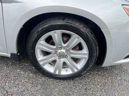 Used 2012 Chrysler 200 Touring w/ Cold Weather Group FWD image 11