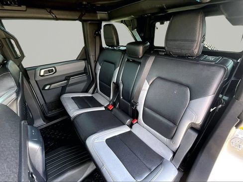Certified 2024 Ford Bronco Black Diamond AWD/4WD image 26