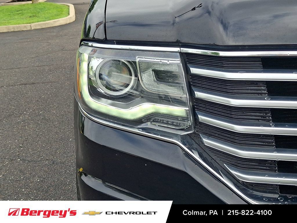 Used 2017 Lincoln Navigator Reserve AWD/4WD image 11