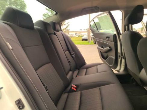 Used 2023 Nissan Altima 2.5 SV FWD image 21