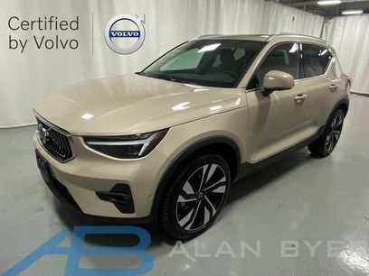 Certified 2025 Volvo XC40 B5 Ultra w/ Protection Package Premier