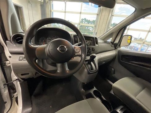 Used 2017 Nissan NV200 S w/ Cruise Control Package image 12