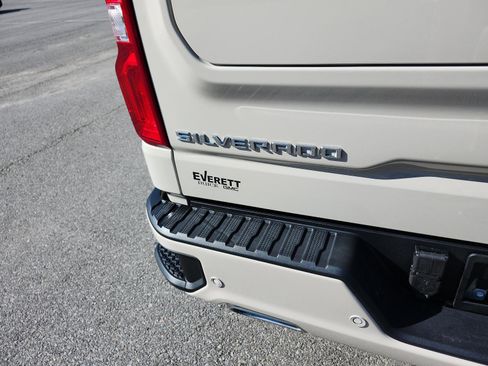 Certified 2026 Chevrolet Silverado 1500 RST w/ RST All Star Premium Package image 4