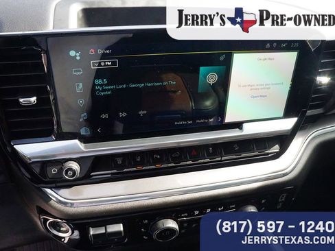 Used 2024 Chevrolet Silverado 2500 High Country w/ Technology Package image 12