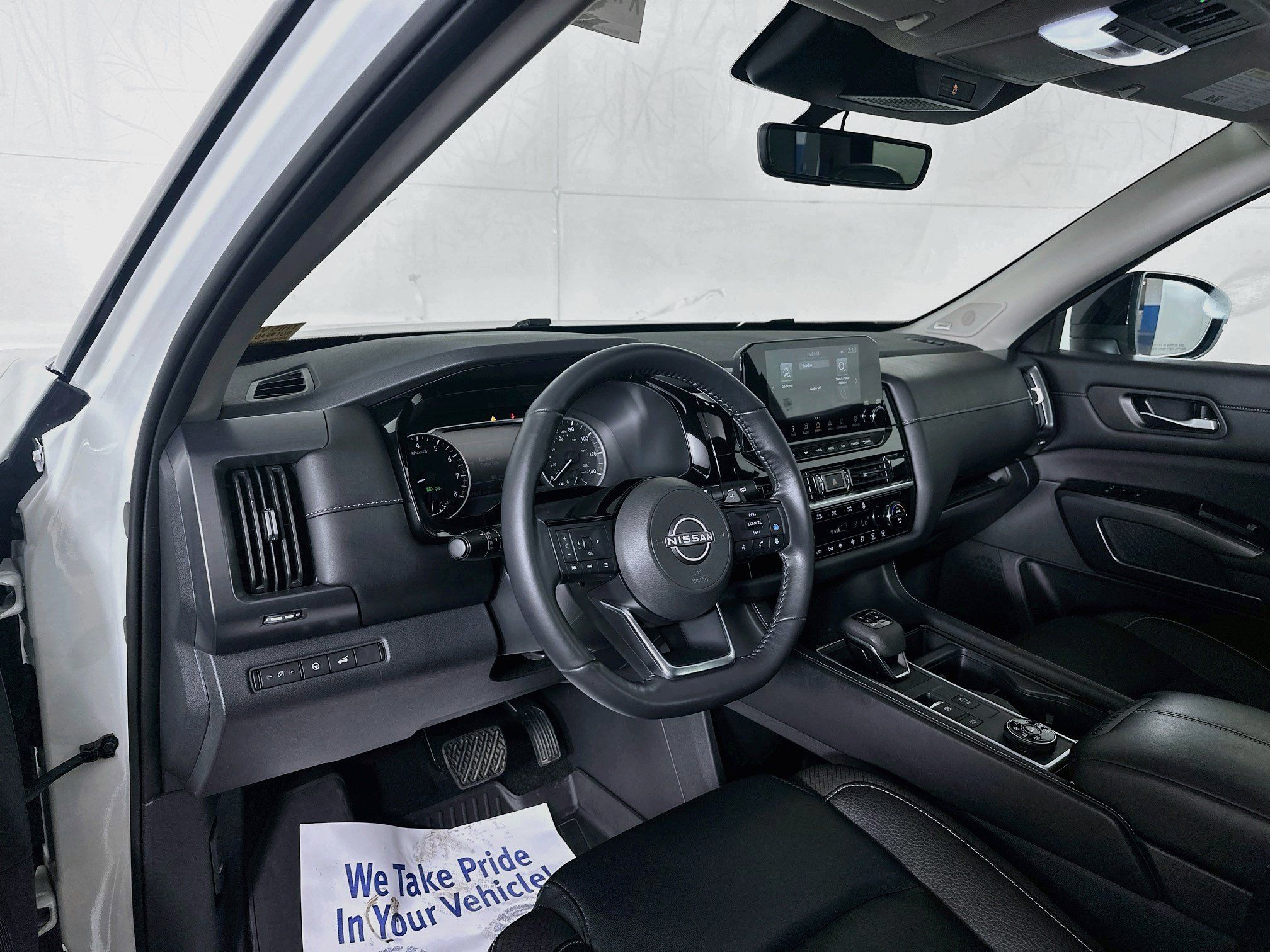 Used 2023 Nissan Pathfinder SL w/ SL Premium Package AWD/4WD image 9