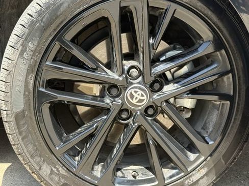 Used 2025 Toyota Camry SE FWD image 10