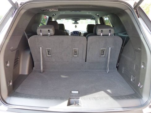 Used 2023 Chevrolet Traverse LT AWD/4WD image 43