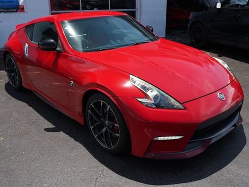 Used 2015 Nissan 370Z NISMO RWD image 19