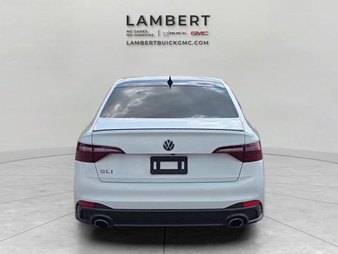 Used 2022 Volkswagen Jetta GLI Autobahn FWD image 4