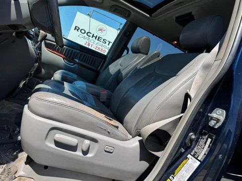Used 2005 Toyota Sienna XLE Limited w/ XLE Limited Pkg 2 FWD image 4