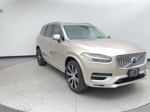 Certified 2023 Volvo XC90 B6 Ultimate w/ Protection Package Premier image 8
