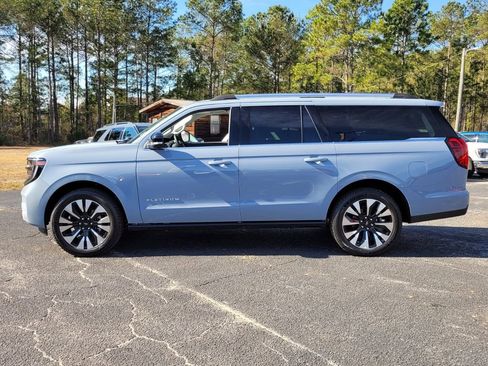 New 2026 Ford Expedition Max Platinum w/ Driver's Package AWD/4WD image 4
