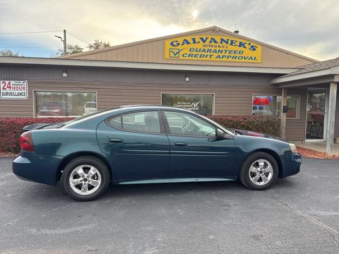Used 2005 Pontiac Grand Prix w/ Drivers Plus Package image 4