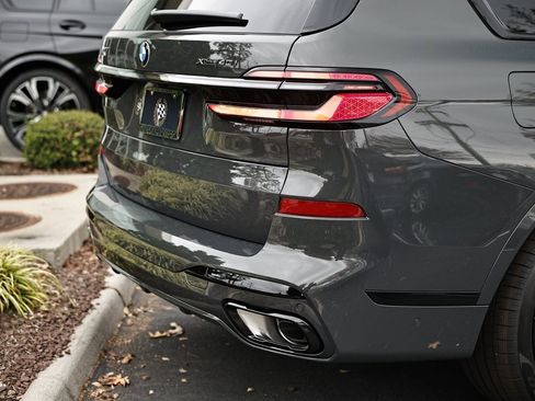 New 2026 BMW X7 xDrive40i w/ M Sport Package image 8