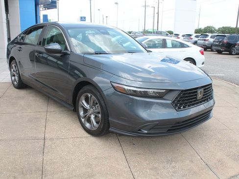 Used 2024 Honda Accord EX image 1