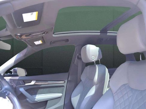 Used 2018 Audi SQ5 Premium Plus w/ Navigation Package image 15