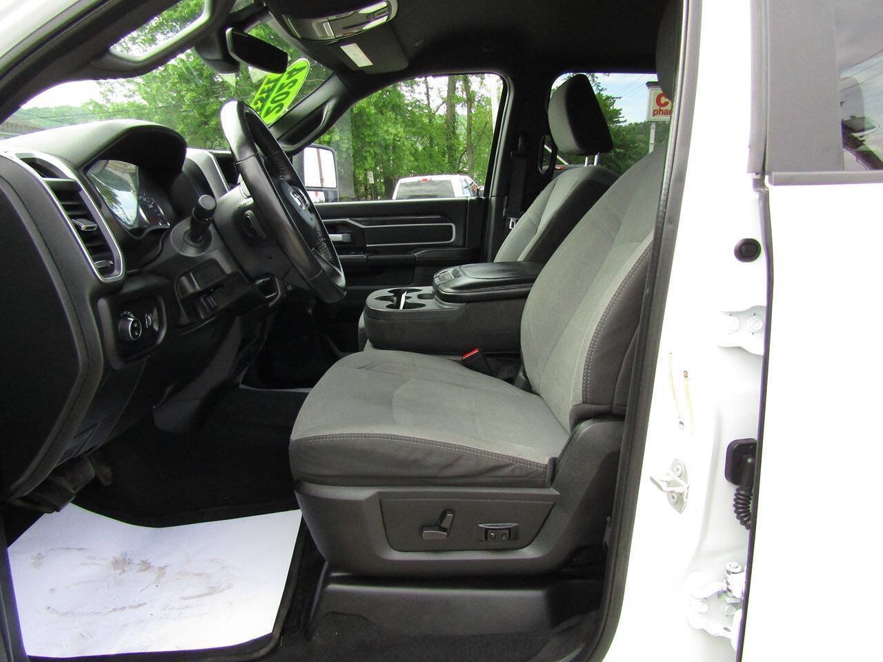 Used 2024 RAM 2500 Big Horn w/ Off Road Package AWD/4WD image 12