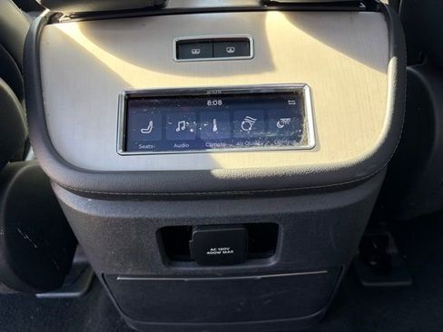 Used 2025 Lincoln Navigator L Reserve AWD/4WD image 23