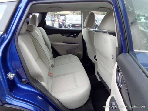 Used 2019 Nissan Rogue Sport SV w/ All-Weather Package image 21