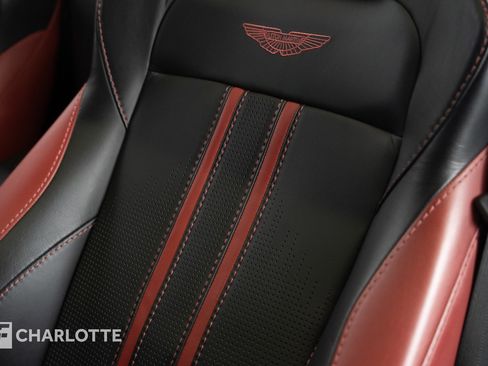 Used 2021 Aston Martin V8 Vantage Roadster image 22