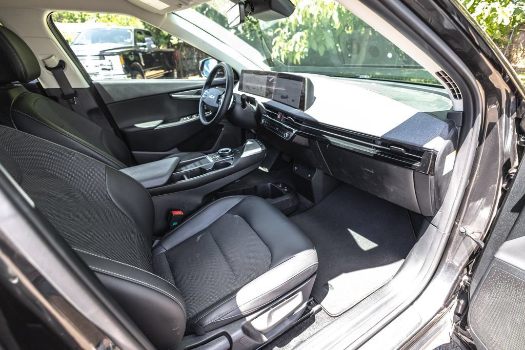 Used 2024 Kia EV6 Light AWD/4WD image 22