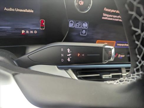 New 2026 Chevrolet Equinox EV LT image 12