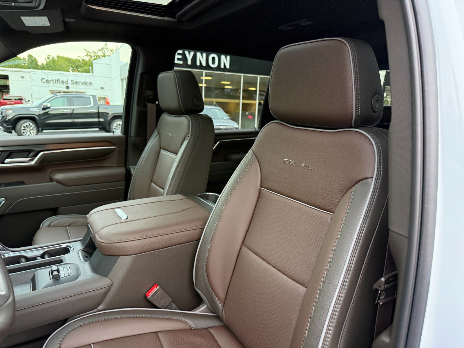 New 2026 GMC Sierra 3500 Denali AWD/4WD image 14