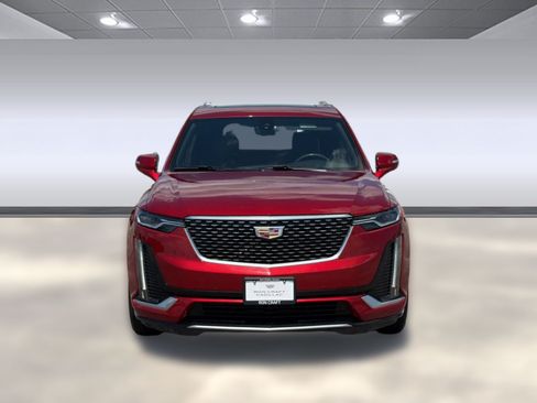 Used 2024 Cadillac XT6 Luxury w/ LPO, Floor Liner Package FWD image 6