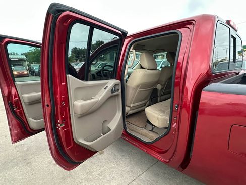 Used 2014 Nissan Frontier SV RWD image 19