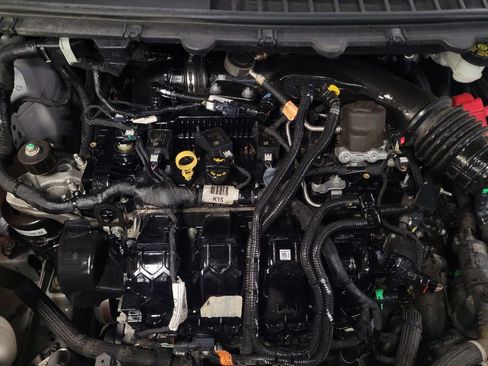 Used 2019 Ford Edge Titanium image 30