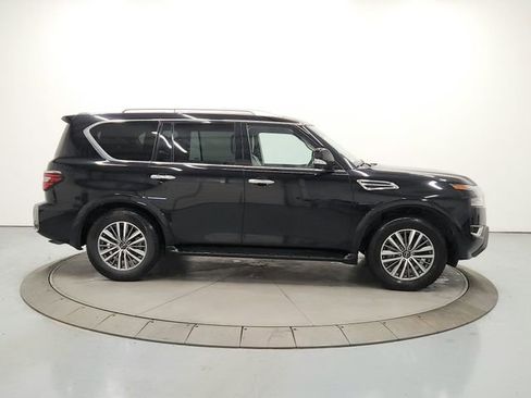 Used 2024 Nissan Armada SL image 8