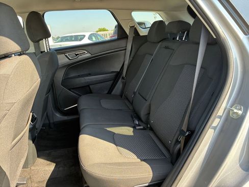 Used 2025 Kia Sportage LX FWD image 24