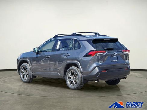 Used 2022 Toyota RAV4 XLE Premium AWD/4WD image 3