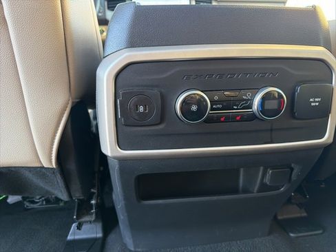Used 2024 Ford Expedition Max Limited image 30