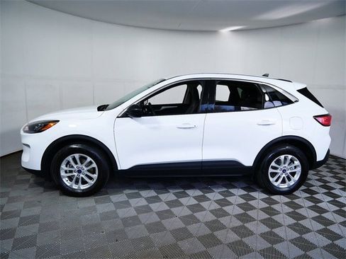 Certified 2022 Ford Escape SE w/ Cold Weather Package image 5