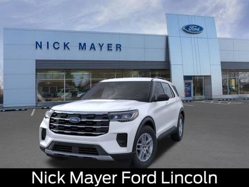 New 2026 Ford Explorer Active image 2
