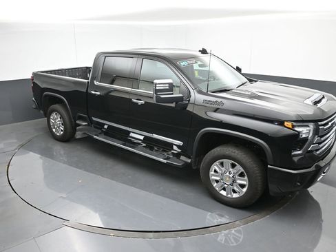 Used 2024 Chevrolet Silverado 2500 High Country w/ High Country Premium Package image 49