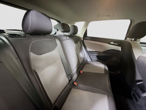 Used 2022 Volkswagen Taos S image 27