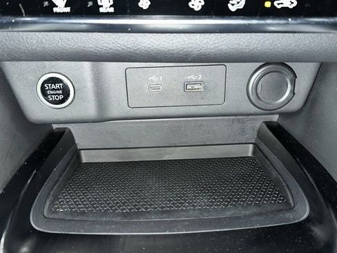 Used 2021 Nissan Rogue SV image 29