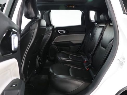 Used 2023 Jeep Compass Limited w/ Sun and Sound Group AWD/4WD image 32