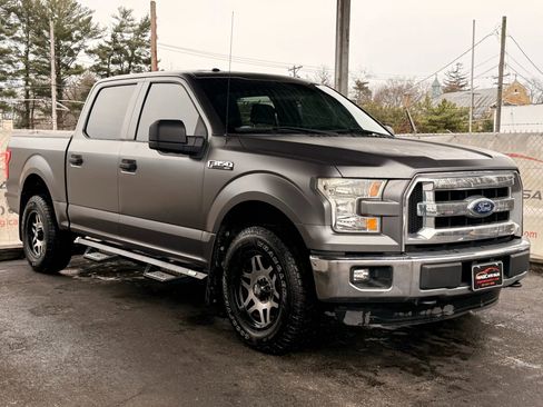 Used 2015 Ford F150 XLT image 6