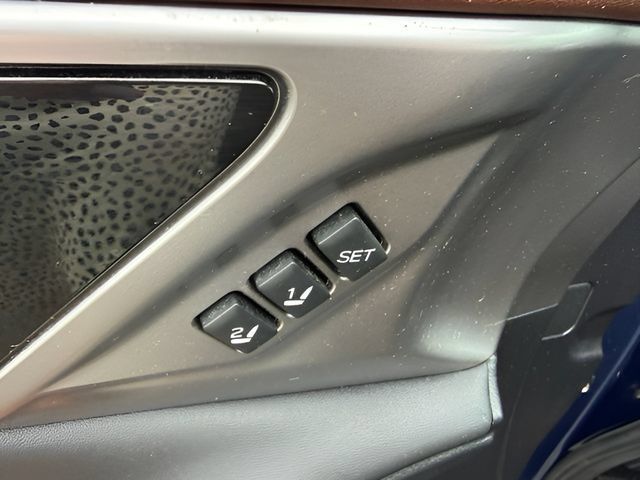 Used 2020 Subaru Outback Touring AWD/4WD image 12